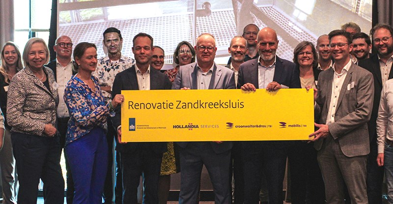 Bericht Samenwerking Rijkswaterstaat en Samen in Zee voor de renovatie van sluiscomplexen bekijken